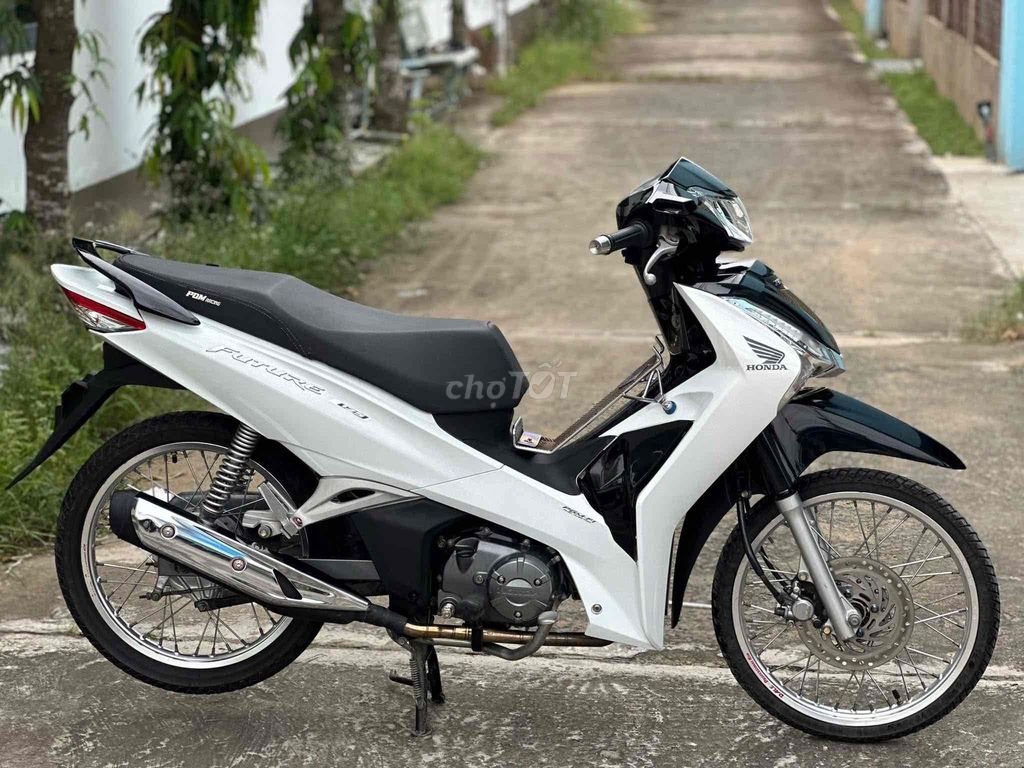 Honda Future 2022 Trắng đen 16388 km. Mua bán Xe máy tại Huyện Thạnh Phú Bến Tre được đăng bởi XE MÁY MINH TÂN hình 2