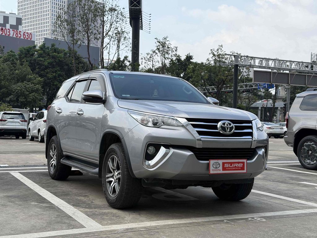 Toyota Fortuner 2019 - Máy Xăng - 1 Cầu - Tại Hãng. Mua bán Ô tô tại Quận Bình Thạnh Tp Hồ Chí Minh được đăng bởi Công Sang hình 3