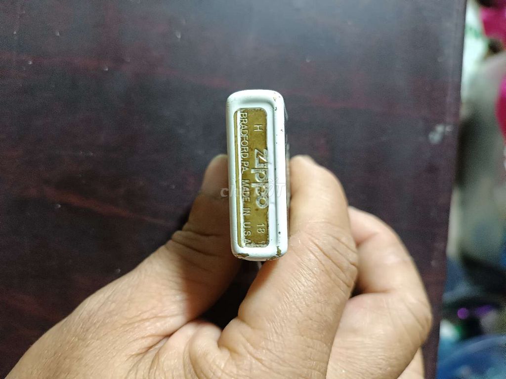 bật lửa chính hãng