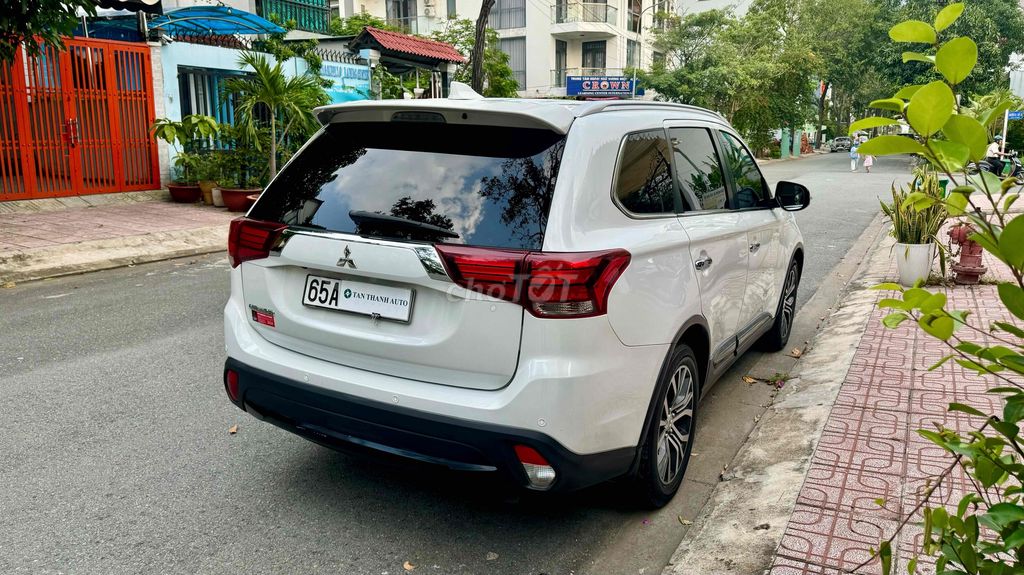 Mitsubishi Outlander 2019 2.0 CVT Premium - 92000. Mua bán Ô tô tại Huyện Bình Chánh Tp Hồ Chí Minh được đăng bởi TAN THANH AUTO hình 4