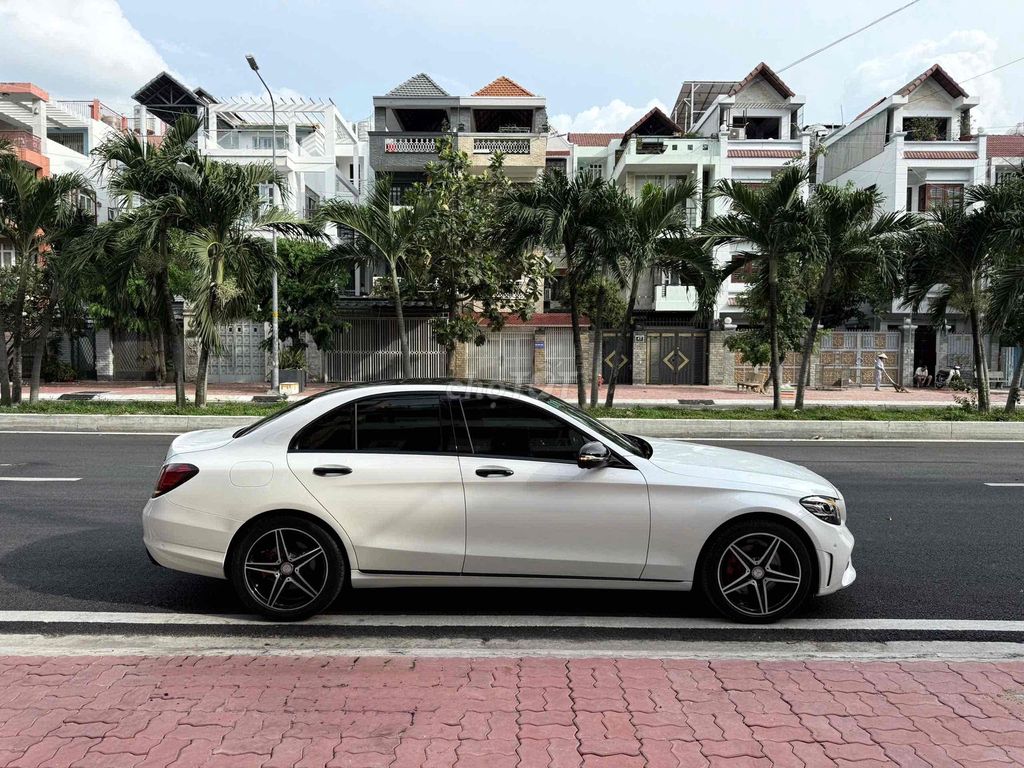 Mercedes Benz C200 up C300 model 2019. Mua bán Ô tô tại Quận 8 Tp Hồ Chí Minh được đăng bởi Khoa nguyễn hình 2