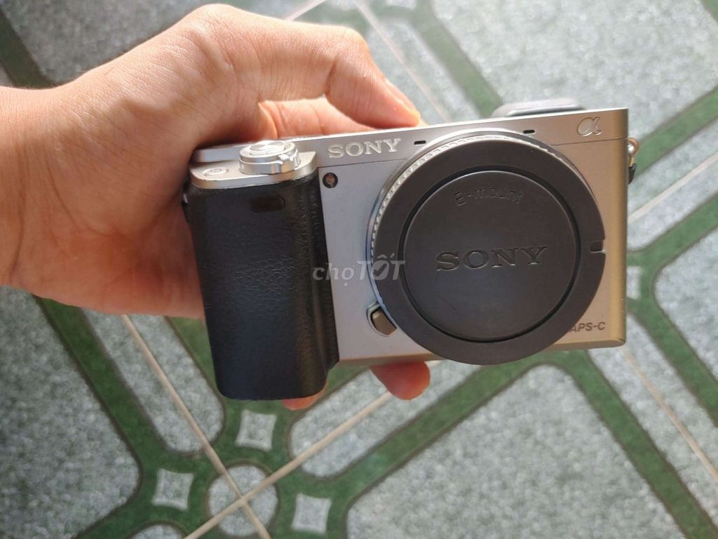 Máy ảnh Sony a6000 Bạc. Mua bán Máy ảnh, Máy quay tại Quận Bình Thạnh Tp Hồ Chí Minh được đăng bởi Hung Huy hình 1
