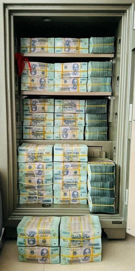 DI CHUYỂN KÉT SẮT