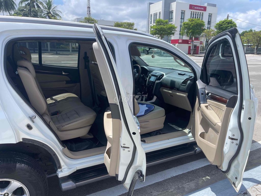 Isuzu Mu X 2019 - 160000 km. Mua bán Ô tô tại Huyện Núi Thành Quảng Nam được đăng bởi Võ Thành Long hình 5