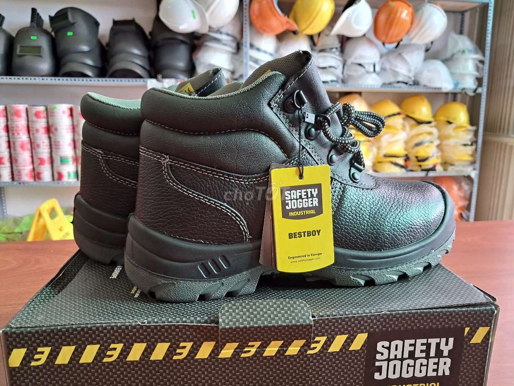 Giày bảo hộ Safety Jogger Bestboy Đen. Mua bán Giày dép tại Thành phố Buôn Ma Thuột Đắk Lắk được đăng bởi Bảo hộ lao động Nhật Hưng Thịnh BMT Đắk Lắk hình 1