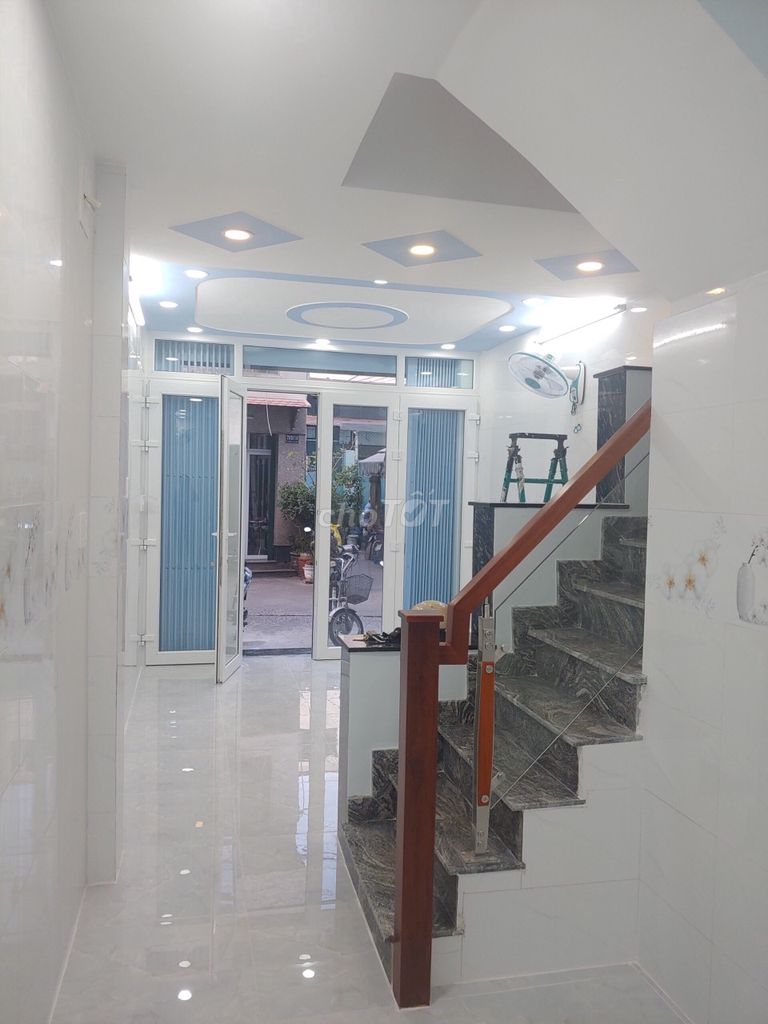 0915151781 - Nhà bán hẻm 8m Q.11,3 lầu đẹp,giá 6.2 tỷ TL