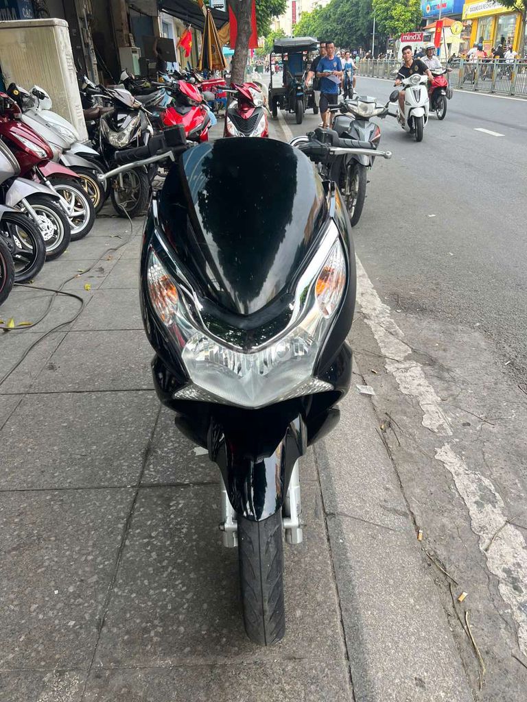 Honda PCX 125 2012 mới 90% Bstp chính chủ. Mua bán Xe máy tại Quận Tân Phú Tp Hồ Chí Minh được đăng bởi Tuanduy hình 3