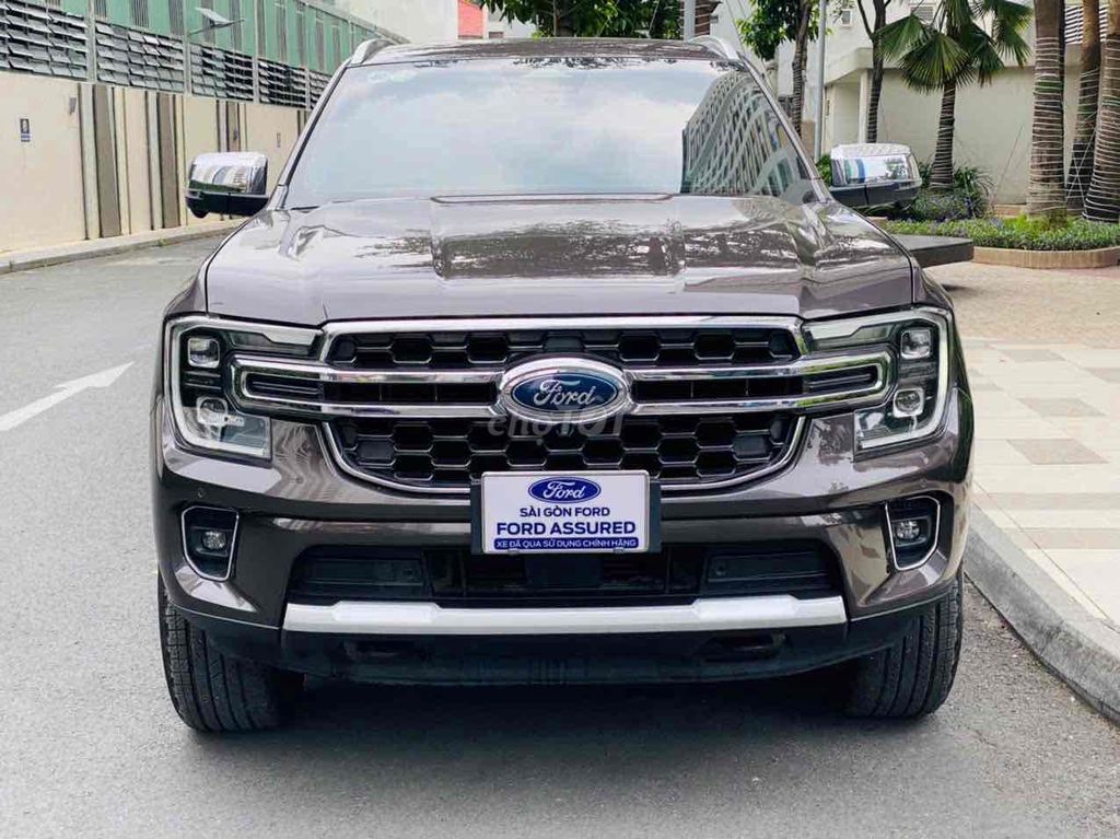 Hãng Ford bán Everest Titan 2 cầu 1 chủ đã test