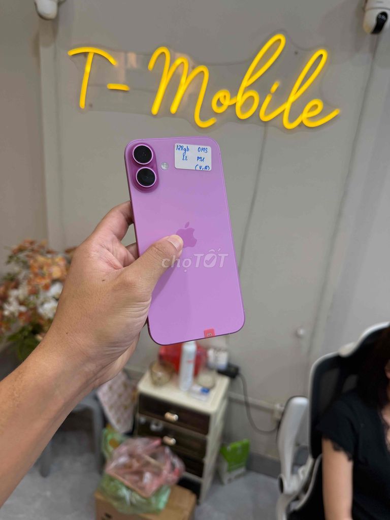 16 Plus 128Gb Quốc Tế zin full vỏ đẹp hồng. Mua bán Điện thoại tại Quận Thanh Xuân Hà Nội được đăng bởi Ngô Tráng T Mobile hình 1