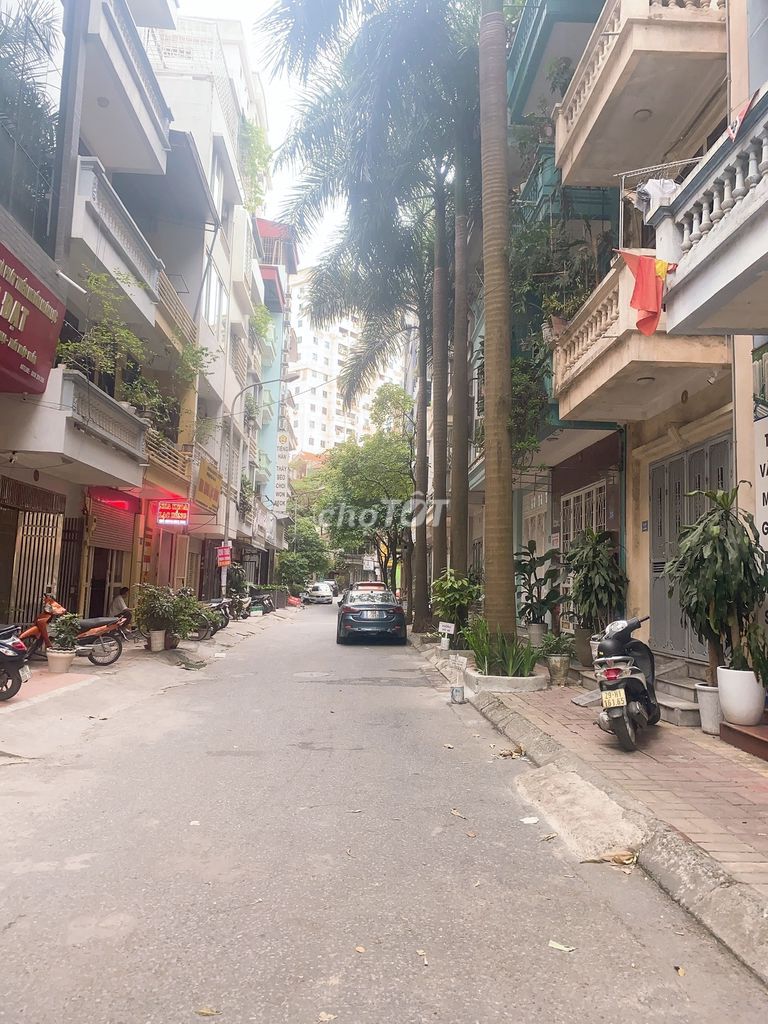 nhà 4,5 tầng tại ngõ 30 đường Nguyễn Thị Định