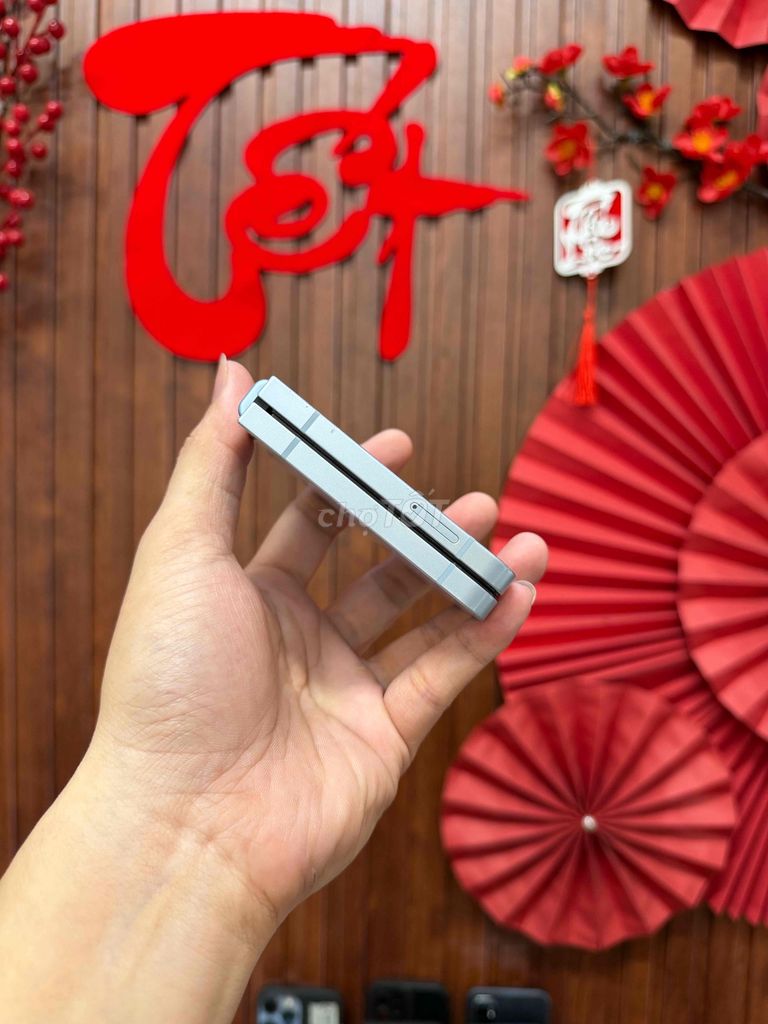 Samsung Z Flip 6 256GB Xám. Mua bán Điện thoại tại Huyện Phong Điền Cần Thơ được đăng bởi Huỳnh Long hình 1