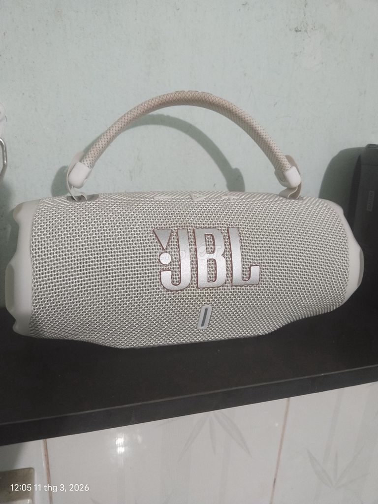 Loa Bluetooth JBL Charge 6 Trắng. Mua bán Tivi, Âm thanh tại Thị xã Tân Uyên Bình Dương được đăng bởi Lee Lee hình 1