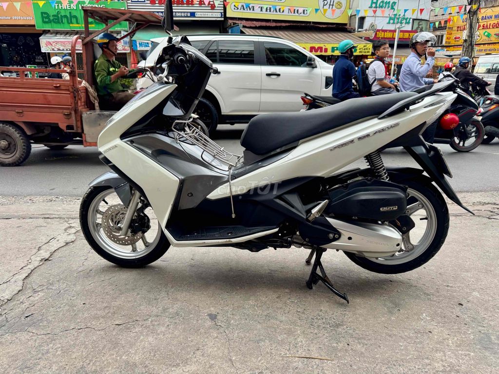 Honda Air Blade 125 2014 Trắng xám. Mua bán Xe máy tại Thành phố Biên Hòa Đồng Nai được đăng bởi XE MÁY CŨ THÀNH MỸ  hình 4