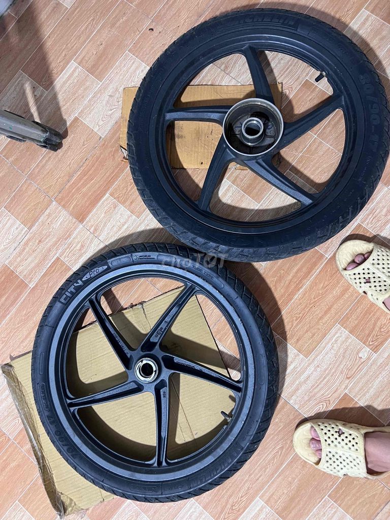 Mâm Honda Future .luôn vỏ machelin rất đẹp. Mua bán Phụ tùng xe tại Huyện Hóc Môn Tp Hồ Chí Minh được đăng bởi Nguyen tuấn hình 1
