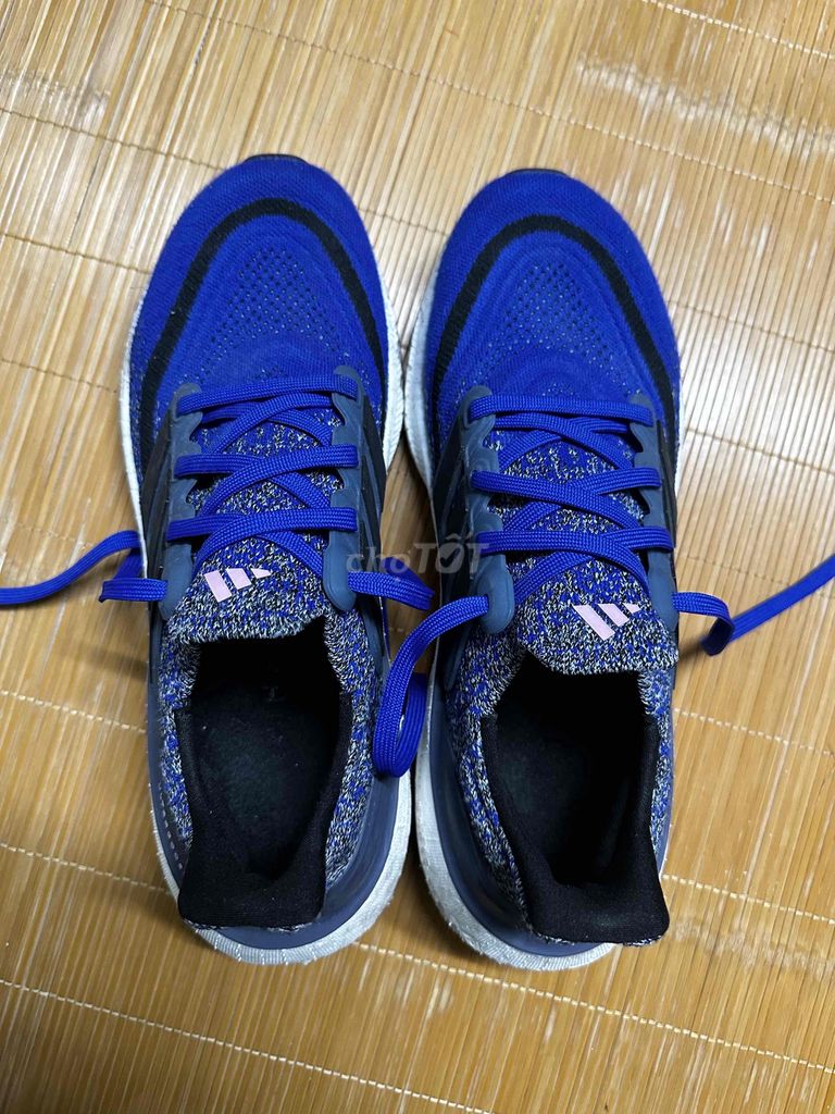 Giày Adidas Ultraboost Light shoes