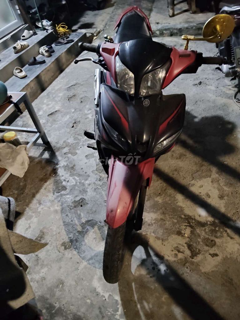 Yamaha Jupiter красно-черный