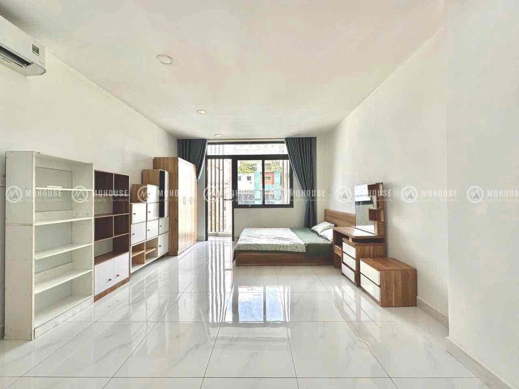 Studio ban công full nội thất, phòng rộng 40m2 ngay LBB, gần VHU, ĐSen