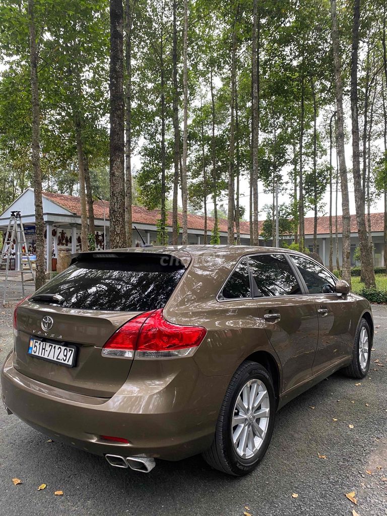Toyota Venza 2009 Nâu 65.000 miles. Mua bán Ô tô tại Quận 1 Tp Hồ Chí Minh được đăng bởi Luật Nguyễn hình 5