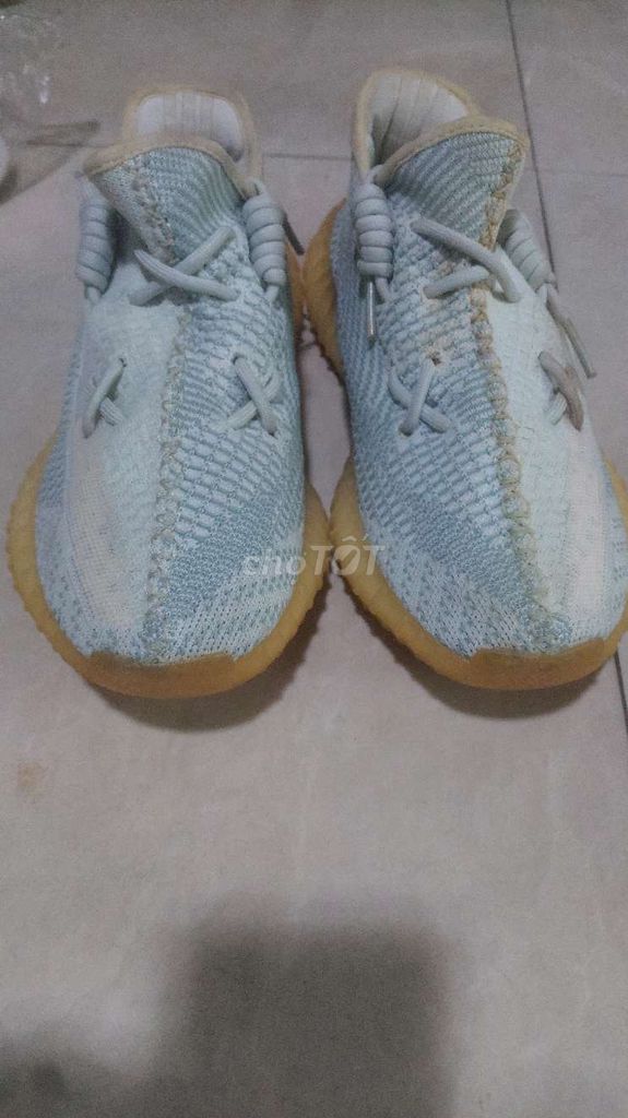 Giày thể thao Adidas Yeezy Nam 43.5. Mua bán Giày dép tại Quận Tân Phú Tp Hồ Chí Minh được đăng bởi Dẩu Trần  hình 1