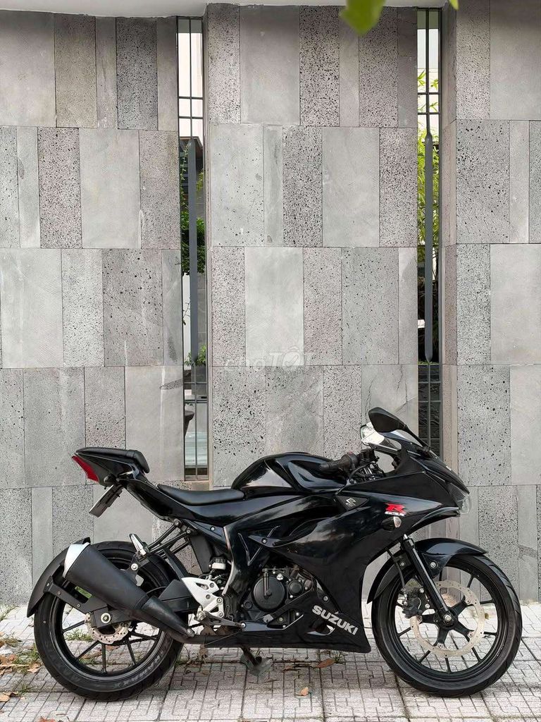 SUZUKI GSX R150 Продажа или обмен автомобиля