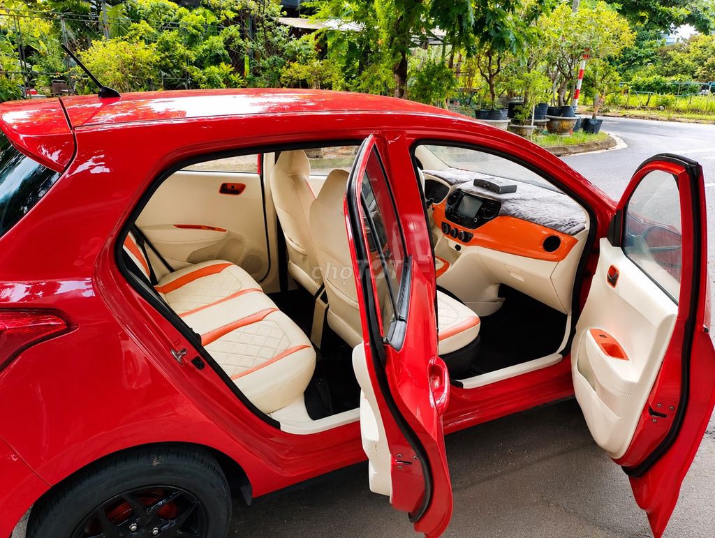 Hyundai i10 2014 Механика Красный