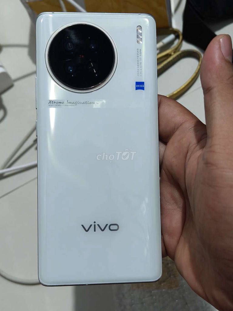 Vivo X90 12/256GB Trắng hiếm. Mua bán Điện thoại tại Huyện Mang Thít Vĩnh Long được đăng bởi Trí Nguyên hình 1