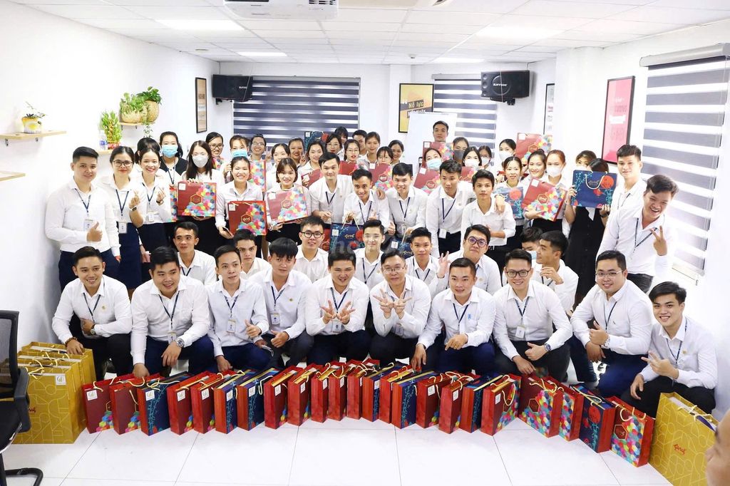 TUYỂN NVKD BẤT ĐỘNG SẢN ĐI LÀM NGAY THU NHẬP CAO. Việc làm tại Thành phố Dĩ An Bình Dương được đăng bởi Công Ty Quang Huy Group hình 2