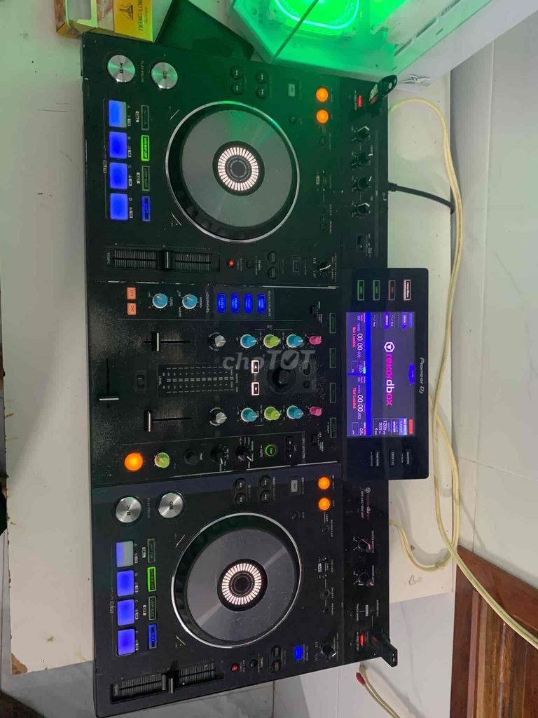 bàn DJ XDJ RX1