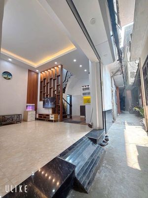 Bán nhà phố Trần Thái Tông 40m2, thiết kế 7 tầng. Giá 10 tỷ.. Mua bán nhà ở tại Quận Cầu Giấy Hà Nội được đăng bởi Nguyễn Khoa