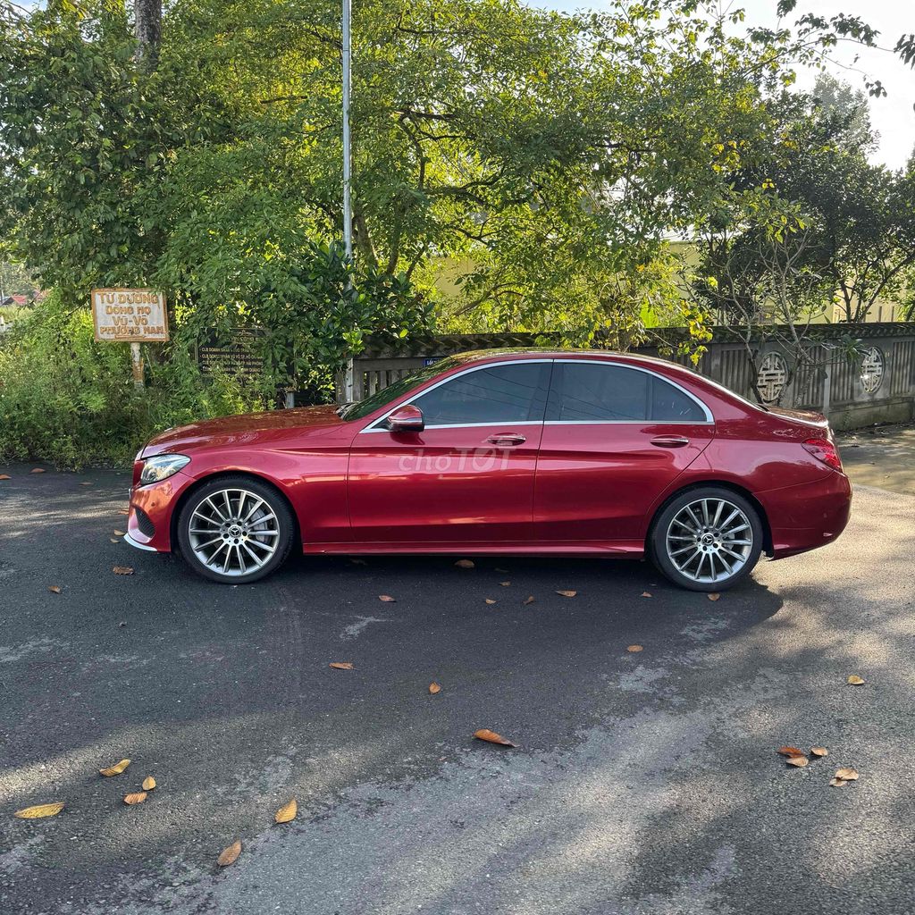 Mer c300 amg 2018 có hổ trợ góp 40% giá trị xe. Mua bán Ô tô tại Quận Bình Thạnh Tp Hồ Chí Minh được đăng bởi huy hình 1