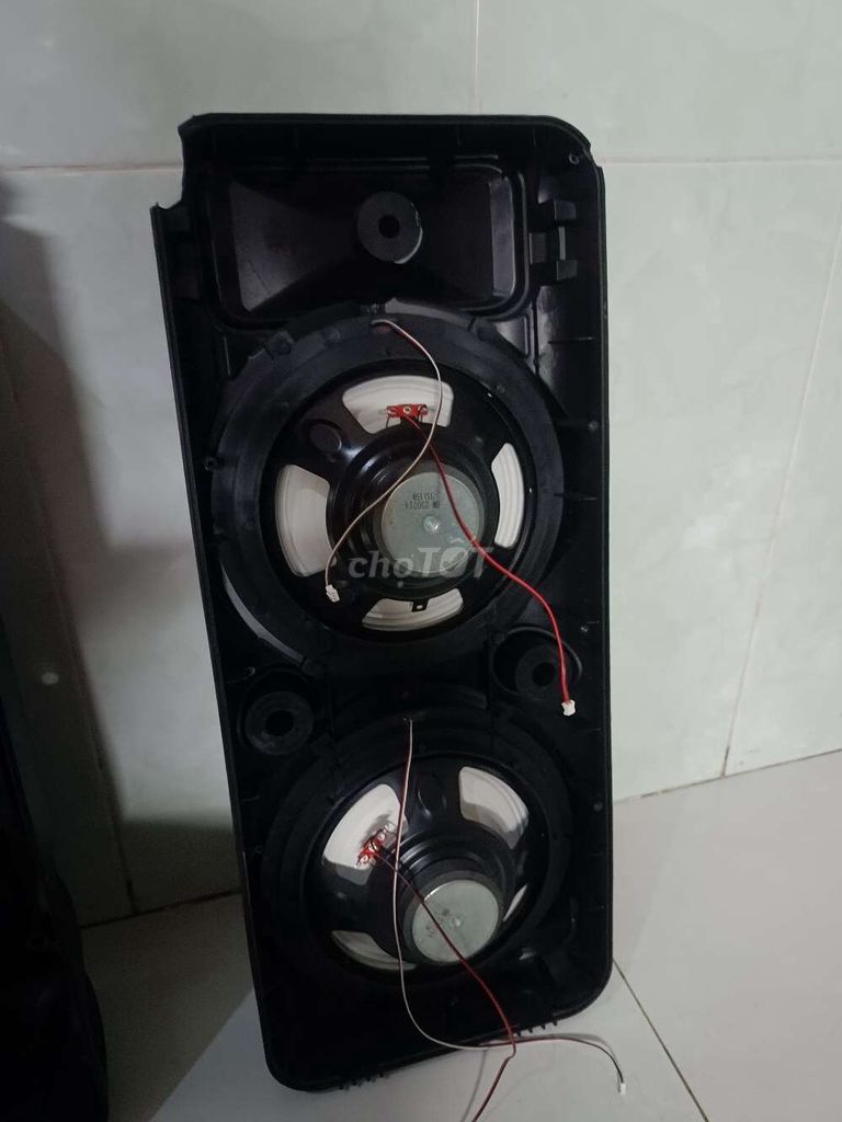 Loa Bluetooth Đen Hư hỏng. Mua bán Tivi, Âm thanh tại Thành phố Biên Hòa Đồng Nai được đăng bởi hung hình 1