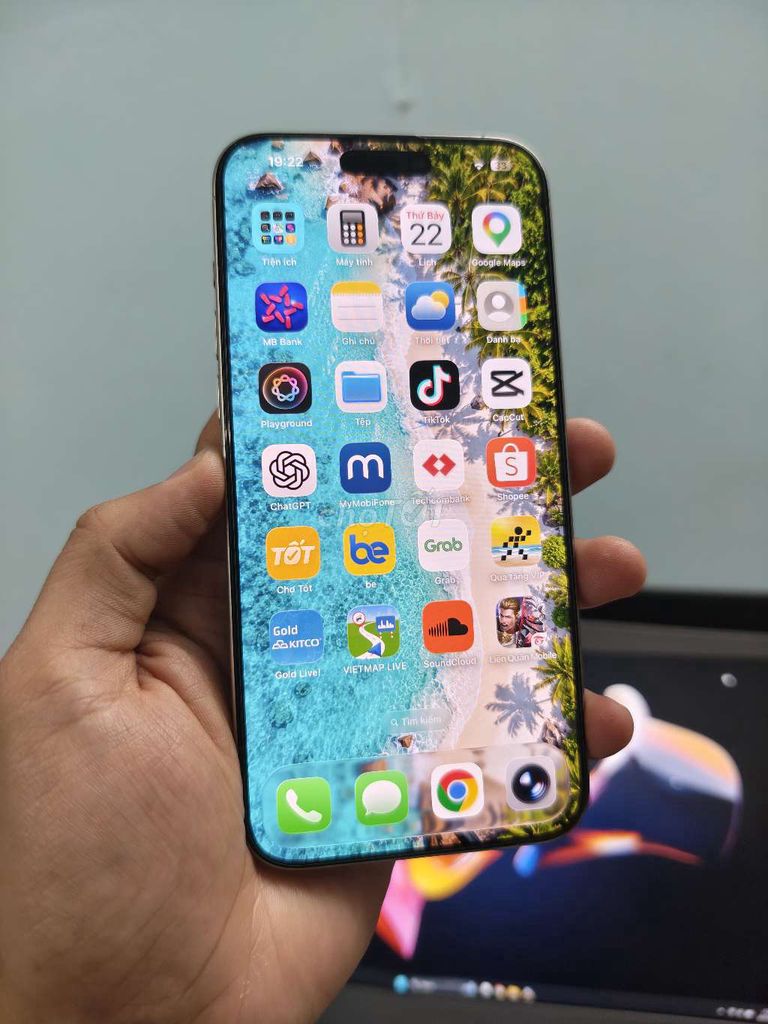 iPhone 15 Pro Max màu trắng QT mã VNA.256Gb. Mua bán Điện thoại tại Thành phố Bến Tre Bến Tre được đăng bởi Khánh Lê hình 1