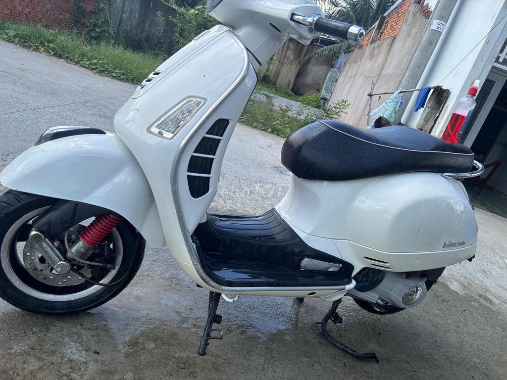 vêppa 2015 gts 125 nhập ý. Mua bán Xe máy tại Huyện Châu Thành Kiên Giang được đăng bởi Khánh nam hình 2