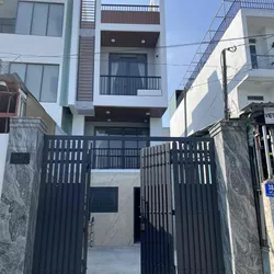 Phòng trọ dưới trệt 25m2, sân riêng 12m2, giá 5,5 triệu/tháng