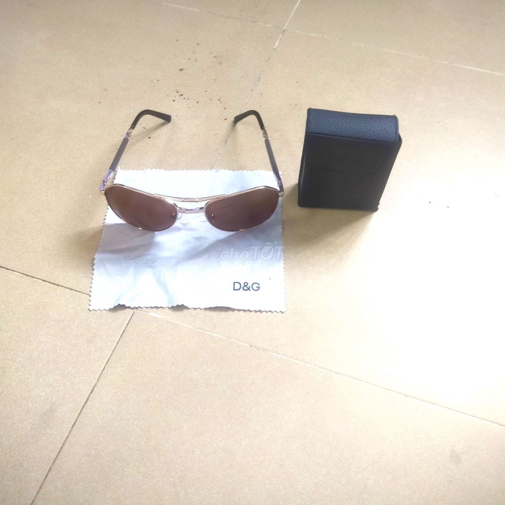 Kính râm D&G Nâu. Mua bán Phụ kiện thời trang khác tại Quận Phú Nhuận Tp Hồ Chí Minh được đăng bởi Long Tran hình 1