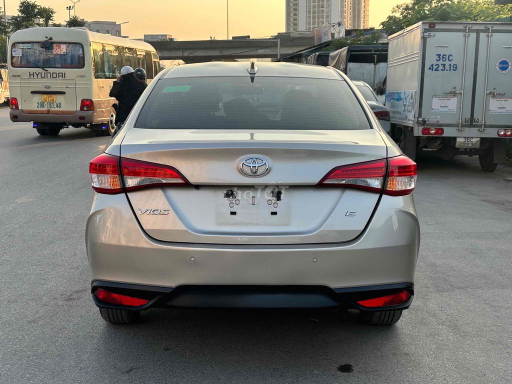 Toyota Vios 2023 E Bạc 66000 km. Mua bán Ô tô tại Quận Hoàng Mai Hà Nội được đăng bởi NHẬT DOANH AUTO  hình 5