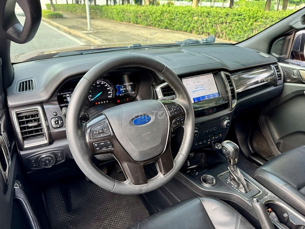 Ford Everest 2020 Titanium 2.0L 4x2 AT - 80000 km. Mua bán Ô tô tại Quận Cầu Giấy Hà Nội được đăng bởi Hùng Eco Auto hình 10