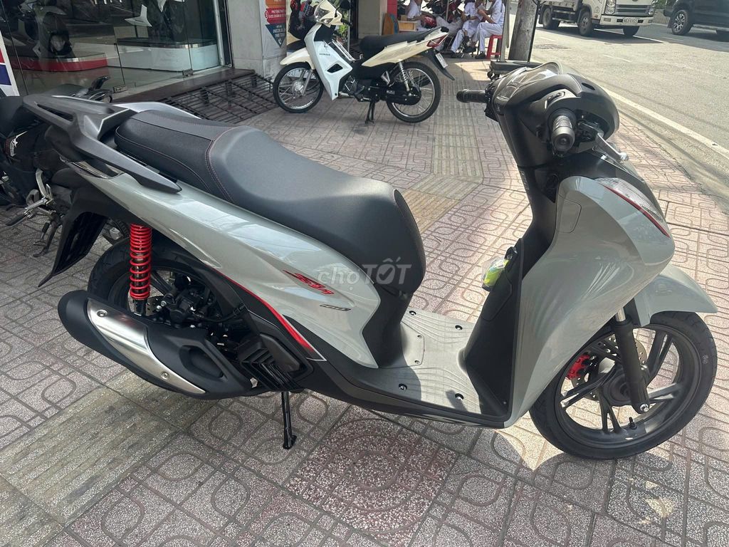 Honda SH 160i Thể Thao 2024 - Tặng Voucher Got It. Mua bán Xe máy tại Quận 4 Tp Hồ Chí Minh được đăng bởi Head Phát Tiến hình 5