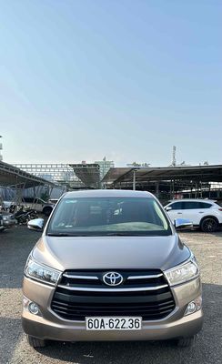 Toyota Innova 2.0G AT 2019, số tự động.