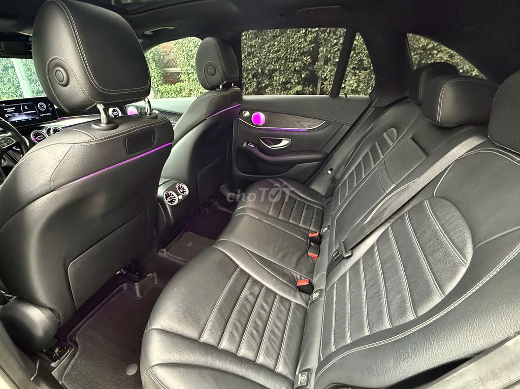 Mercedes GLC300 2018 model 2019 màu trắng. Mua bán Ô tô tại Quận Thanh Xuân Hà Nội được đăng bởi Nguyễn Tuấn Hoàng hình 13