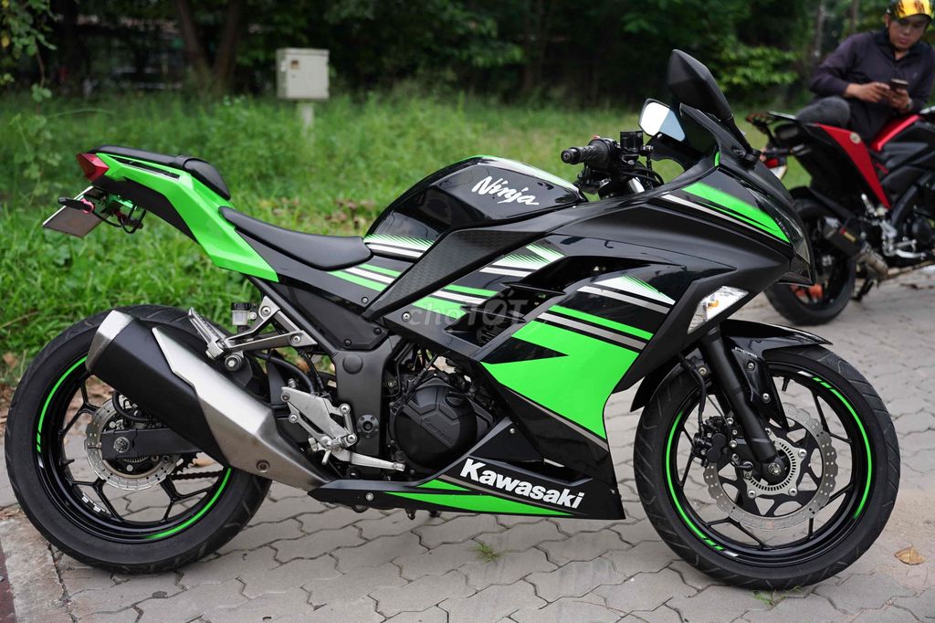 😊🥰 KAWASAKI NINJA 300 ABS 2016 , XE ĐẸP BIỂN SỐ SG. Mua bán Xe máy tại Thành phố Thủ Đức Tp Hồ Chí Minh được đăng bởi Thi Moto Thủ Đức hình 3