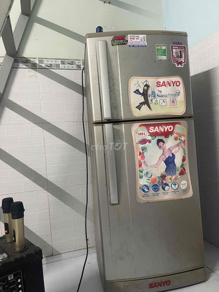 Tủ lạnh Sanyo 180L Xám. Mua bán Tủ lạnh tại Thị xã Phú Mỹ Bà Rịa - Vũng Tàu được đăng bởi Vũ Thanh hình 1