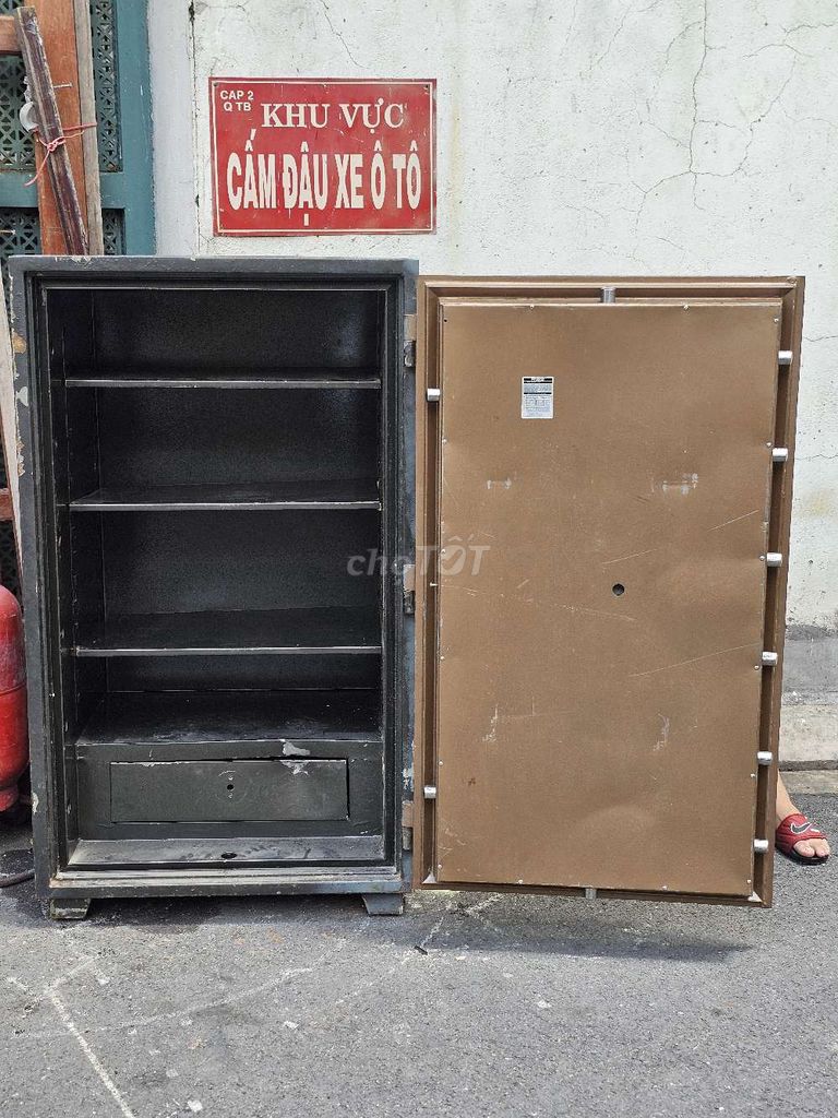 Két sắt Nâu Lớn. Mua bán Nội thất, đồ gia dụng khác tại Quận Tân Bình Tp Hồ Chí Minh được đăng bởi A phát hình 1