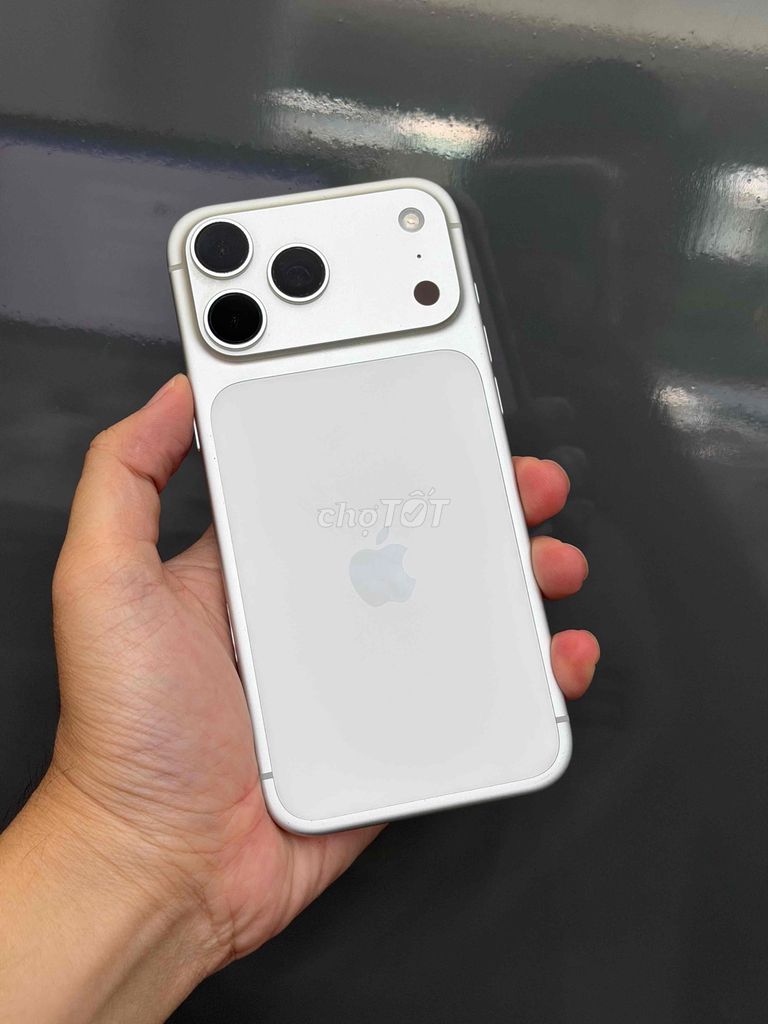 iPhone 17 Pro Max 256GB Bạc VN Pin 100 Bh 2/2027. Mua bán Điện thoại tại Quận Ninh Kiều Cần Thơ được đăng bởi Quý Mobile Cần thơ hình 1