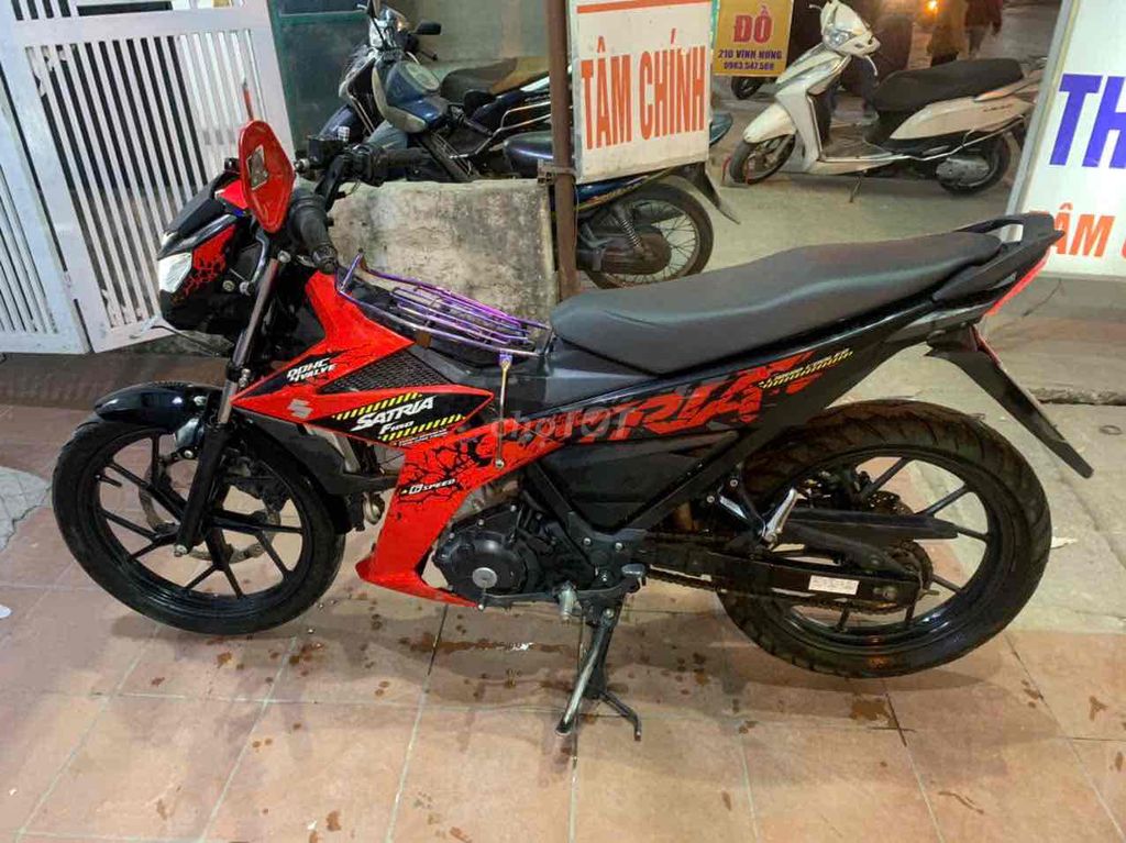 Suzuki Satria Fi 2019 Nhập Khẩu Nguyên Zin Xe Đẹp. Mua bán Xe máy tại Quận Hoàng Mai Hà Nội được đăng bởi Tuấn Giang hình 1