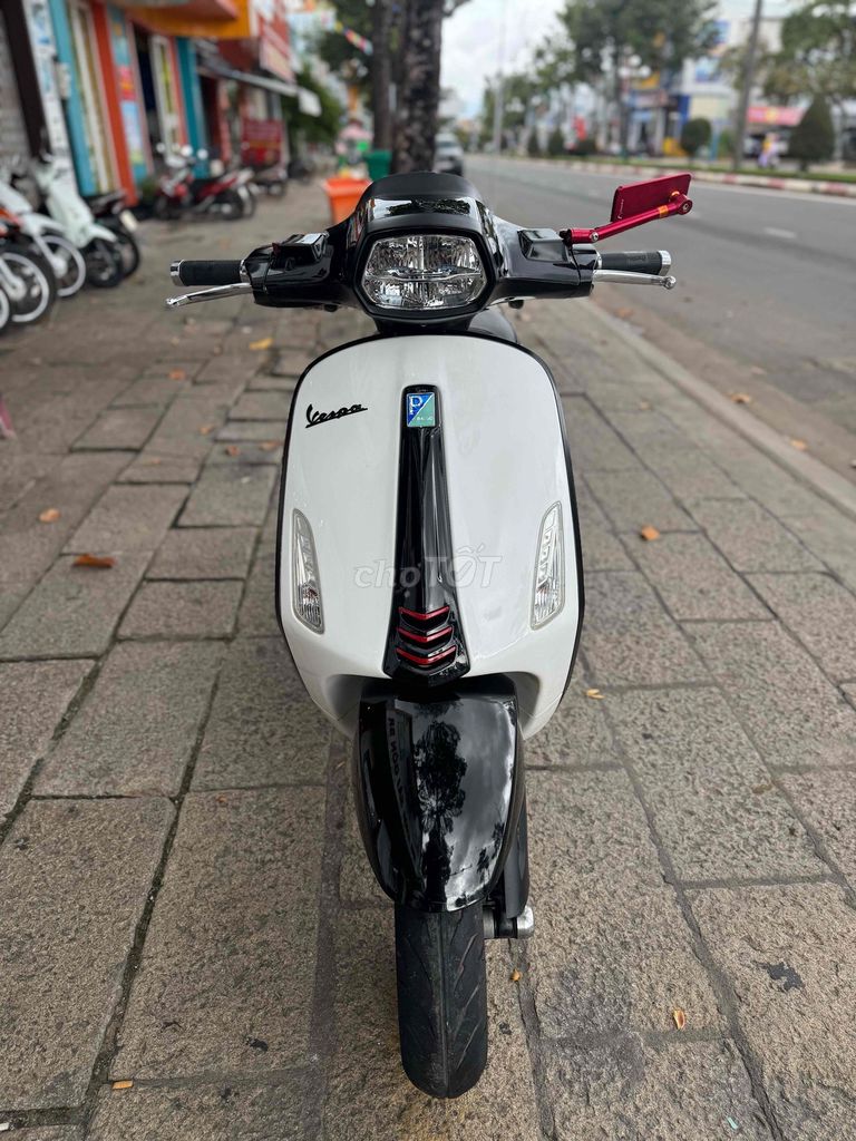 Vespa Sprint Đỏ Cherry và Trắng đen bs 72 zin. Mua bán Xe máy tại Thành phố Bà Rịa Bà Rịa - Vũng Tàu được đăng bởi Cửa Hàng Xe Máy Anh Luân hình 7