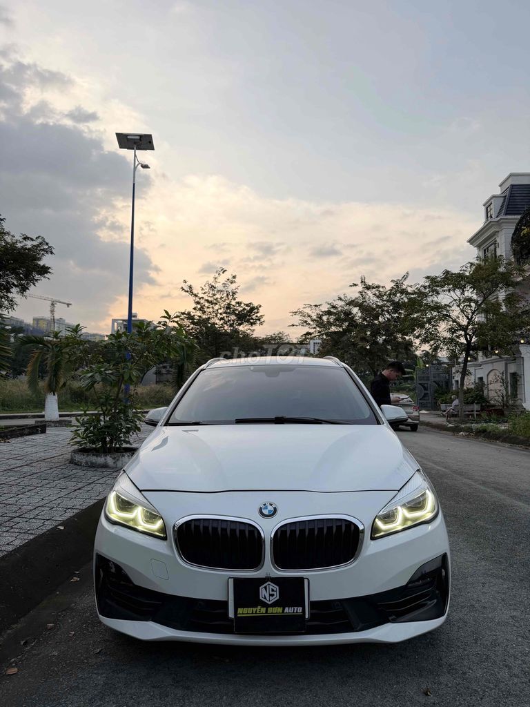 BMW 2 Series 2018 218i Gran Tourer Siêu Mới ✅. Mua bán Ô tô tại Thành phố Dĩ An Bình Dương được đăng bởi Nguyễn Sơn Auto hình 2