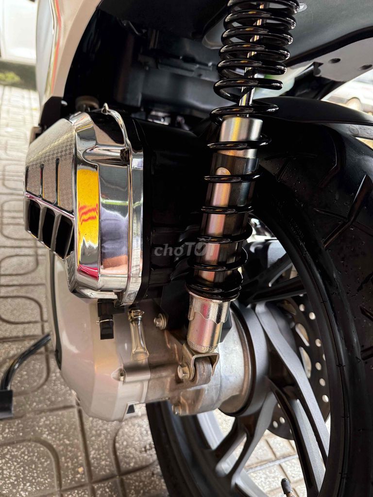 SH 2023 cọp trum mền 2k km mơi keng. Mua bán Xe máy tại Thành phố Buôn Ma Thuột Đắk Lắk được đăng bởi Ngô quốc Việt  hình 15