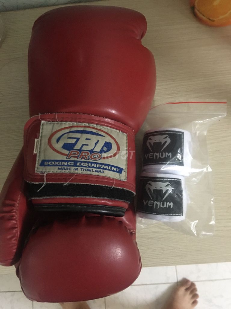 Găng tay boxing FBI PRO Đỏ Da. Mua bán Đồ thể thao, Dã ngoại tại Quận Đống Đa Hà Nội được đăng bởi huy vu hình 1