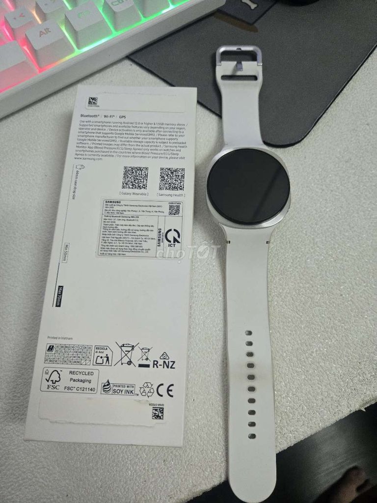 Samsung Watch 8 44mm GPS Trắng còn bảo hành. Mua bán Thiết bị đeo thông minh tại Thành phố Thủ Dầu Một Bình Dương được đăng bởi cu ben hình 1